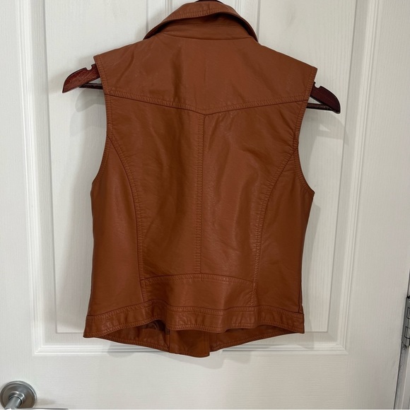 UK2LA camel color zipper closure vest pockets size medium - Picture 8 of 9